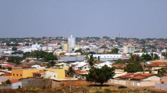 No segundo caso, o suspeito caiu do telhado da loja que tentava furtar e acabou detido pela Polícia Militar. Juiz Antônio Dantas entendeu que prisão do homem levaria a mais malefícios que benefícios.