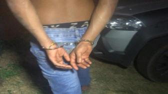 O adolescente já é conhecido pela polícia tendo praticado outros atos infracionais, inlcusive já foi recolhido no centro para menores infratores e agora deve voltar novamente como reeducando permanecendo à disposiç