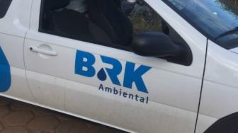 O fornecimento de água está faltando todos os dias no setor, que está esbravejando a população. A BRK Ambiental não está respondendo os questionamentos.