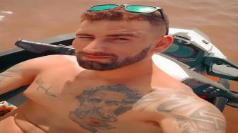 Segundo a Polícia Civil, Anderson tinha 32 anos, era usuário de drogas e teve um surto psicótico, momento em que o irmão mais novo tentou contê-lo.