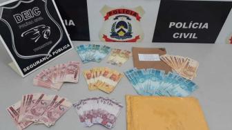 As investigações da polícia apontaram que as encomendas de dinheiro falso eram entregues no endereço da mulher, no setor Lago Sul.