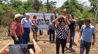 Durante a inauguração teve palestras de agrônomos e técnico agrícolas. O prefeito de Filadélfia marcou presença no evento