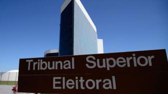 Para concorrer, o postulante a um cargo eletivo precisa estar quite com a Justiça Eleitoral, ou seja, não pode ter multa.