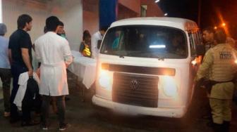 As vítimas foram socorridas por uma Kombi, mas chegou no hospital sem vida.
