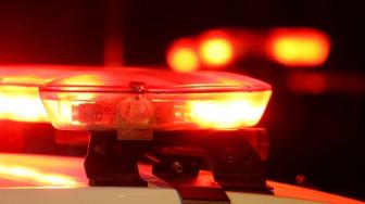 Polícia Militar suspeita que menino também sofreu violência sexual. Suspeito, de 17 anos, tinha um relacionamento e morava com a mãe da criança há cerca de um mês.