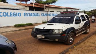A vítima tem 16 anos e teria levado o tiro mesmo após entregar o celular. A bala ficou alojada na cabeça e a jovem foi levada ao Hospital Regional de Araguaína.