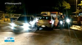 Por causa da obra de recuperação da avenida Filadélfia, o trânsito foi alterado nos dois sentidos da via. Motoristas também reclamam da falta de sinalização.