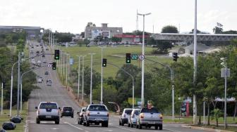 Há mudança no prazo de renovação da CNH para pessoas com menos de 50 anos. Limite de pontos para suspensão da CNH também sofreu alterações: serão necessários 40 pontos.