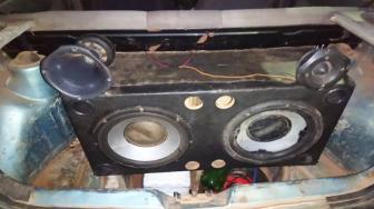 Evento contava com DJ, aparelhagem de som e cobrava ingresso dos participantes.