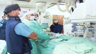 O último procedimento, pioneiro no Estado, foi realizado no dia 7 deste mês, uma primeira intervenção de hemodinâmica em um recém-nascido de apenas 16 dias.