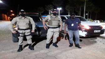 A atitude da população preocupa a Secretaria Municipal de Saúde, que mobilizou a vigilância sanitária a fazer fiscalização nos locais onde havia aglomeração.