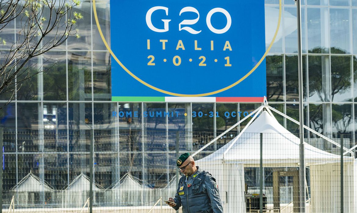 Bolsonaro chega na Itália para Cúpula do G20
