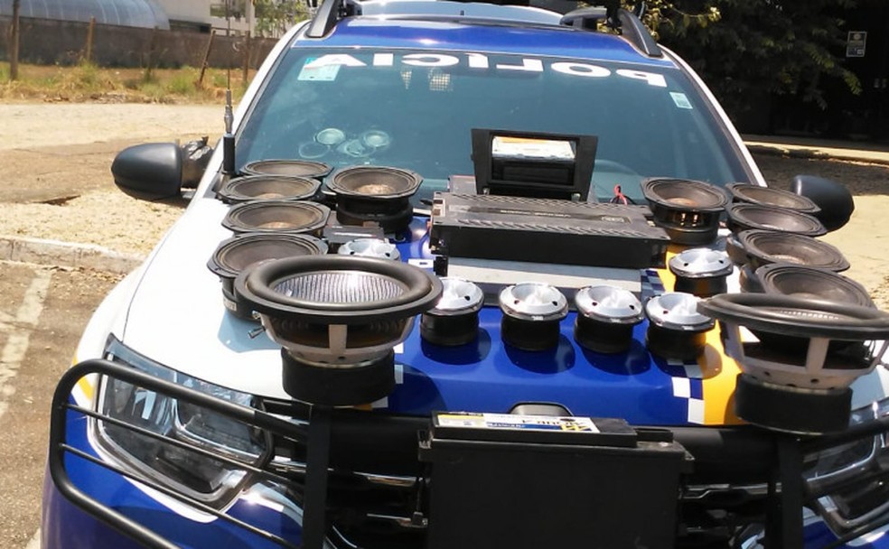Aparelhos de som automotivo foram encontrados em estabelecimento de Palmas — Foto: Divulgação/Polícia Militar