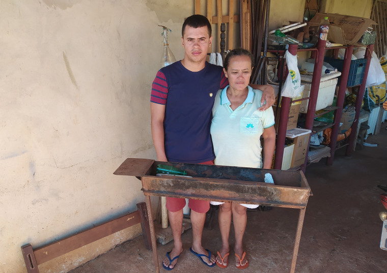 Dona Josefa e seu filho Ricardo Rodrigues. -   mnmbhxgzta4eFoto: Divulgação/AF Notícia