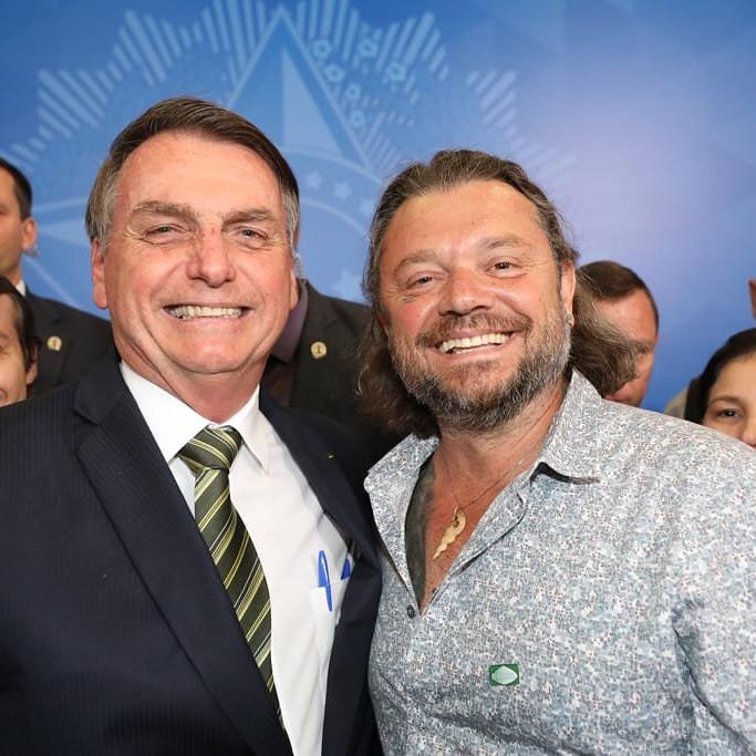 Jair Bolsonaro nomeia o biólogo Richard Rasmussen como embaixador do turismo